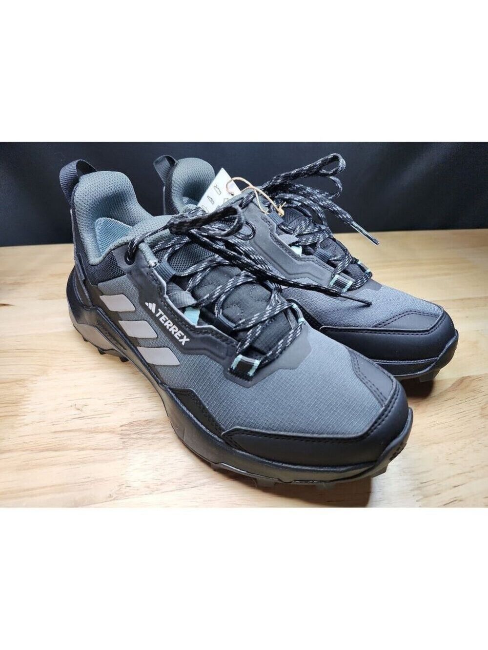 Terrex US 7 woman